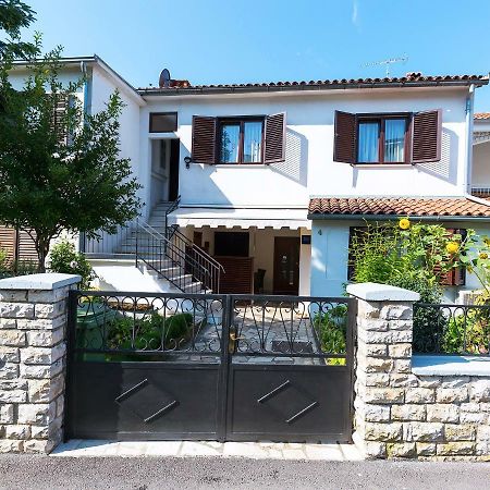 Apartments Nives بوريتش المظهر الخارجي الصورة