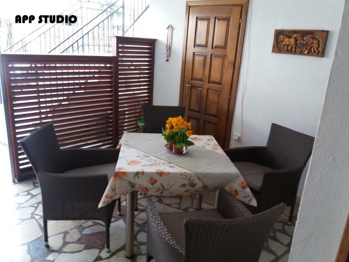 Apartments Nives بوريتش المظهر الخارجي الصورة